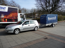 aller "Mini"-Laster Anfang vor einer Messe