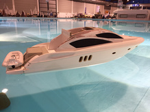erste Wasserung des SUNSEEKER Predator Modells